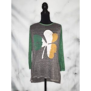 💰 CLEAR OUT SALE 💰Long sleeve shamrock tee shirt